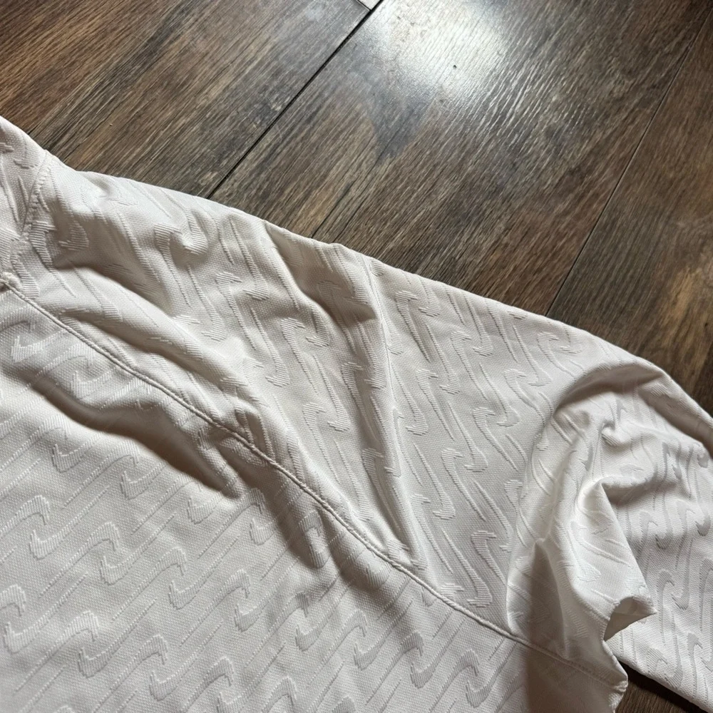 Nike Long Sleeve Athletic Top - Pale Cream/Off-White